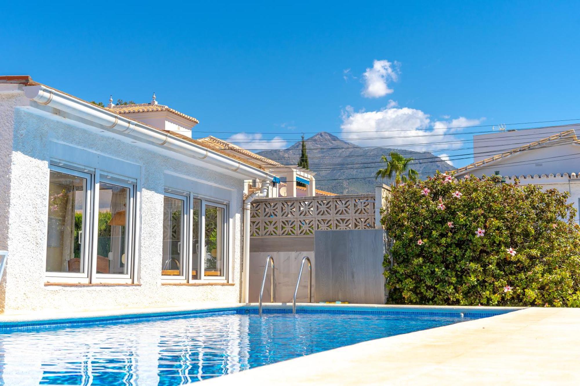 Villa Sevilla Casasol نيرخا المظهر الخارجي الصورة